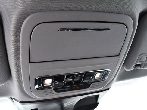 Used 2022 Lincoln Corsair AWD w/ Premium Package image 34