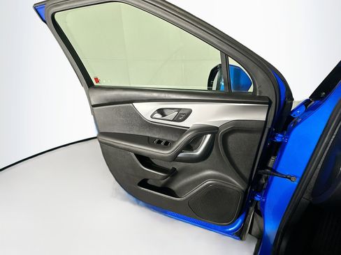 Used 2025 Chevrolet Blazer LT image 15