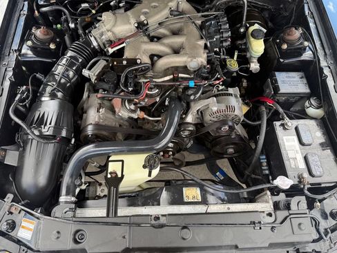 Used 2000 Ford Mustang Convertible RWD image 28