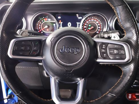 Used 2022 Jeep Wrangler Unlimited Rubicon w/ Xtreme Recon 35" Tire Package AWD/4WD image 3