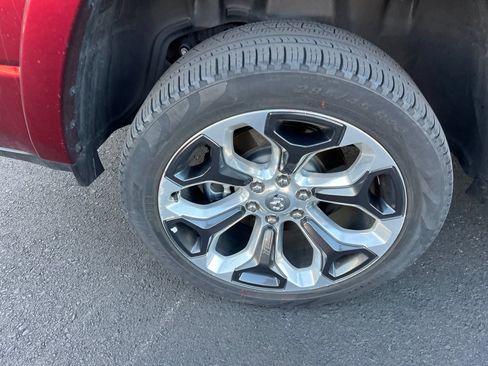Used 2023 RAM 1500 Limited AWD/4WD image 12