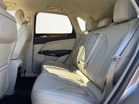 Used 2019 Lincoln MKC Select w/ Select Plus Package image 25