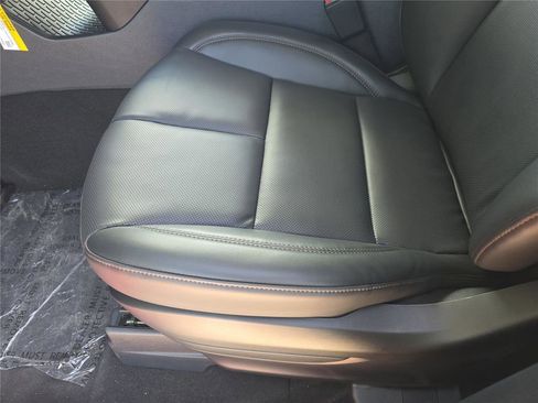 New 2026 Lincoln Aviator 2WD image 17