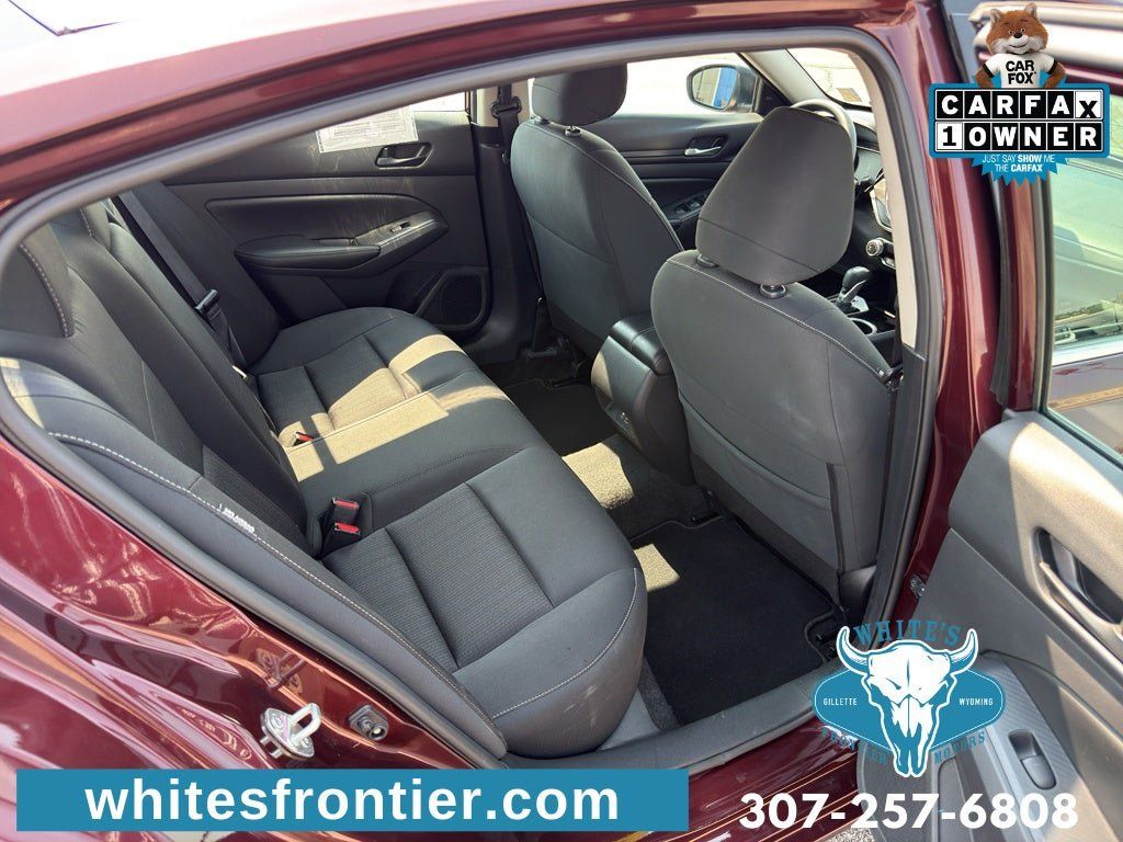Used 2024 Nissan Altima 2.5 SV FWD image 11