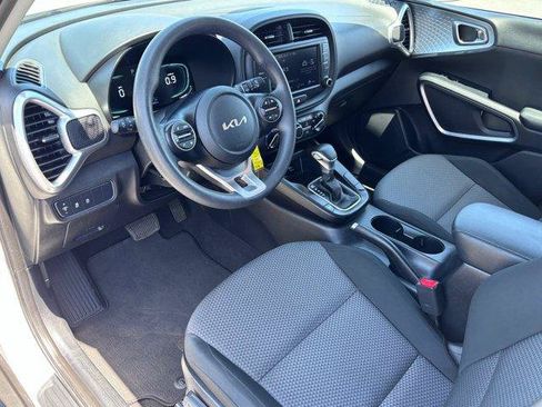 Used 2024 Kia Soul LX w/ Option Group 015 FWD image 15