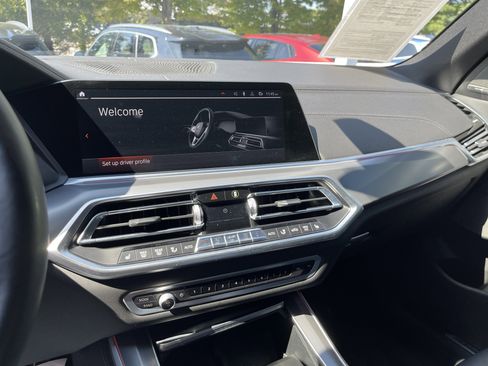 Used 2021 BMW X5 xDrive40i w/ M Sport Package image 16