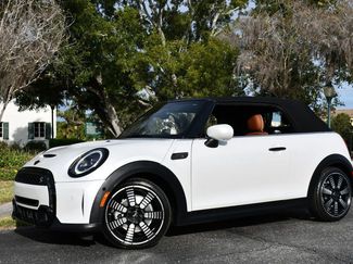 Used 2023 MINI Cooper S video 2
