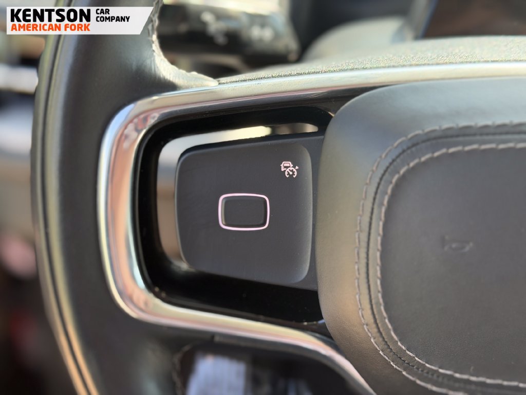 Used 2025 Lincoln Navigator Reserve AWD/4WD image 16