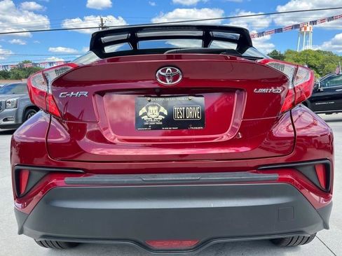 Used 2019 Toyota C-HR Limited FWD image 6