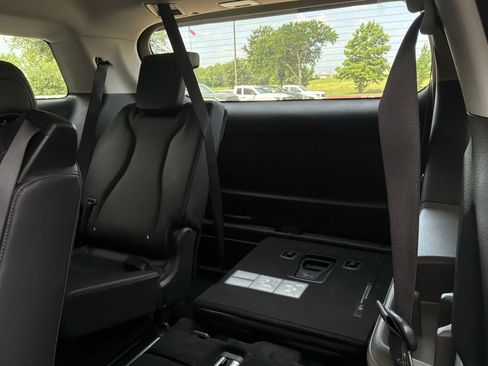 Used 2026 Kia Carnival FWD image 13