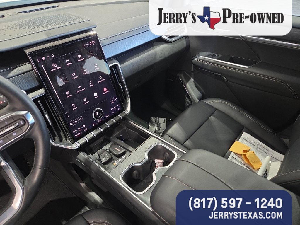 Used 2026 GMC Acadia Elevation w/ Elevation Premium Package FWD image 11