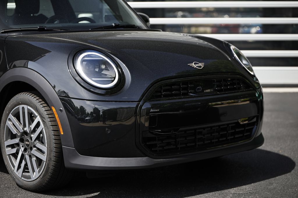 New 2026 MINI Cooper 4-Door Hardtop FWD image 2