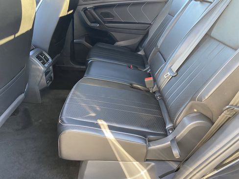 Used 2024 Volkswagen Tiguan SE image 16