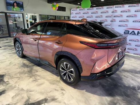 Used 2024 Lexus RZ 450e Premium w/ Technology Package AWD/4WD image 11