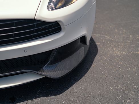 Used 2015 Aston Martin Vanquish Coupe RWD image 4