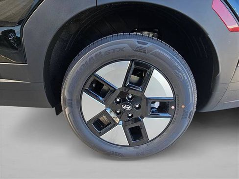 Used 2026 Hyundai Santa Fe SEL FWD image 10