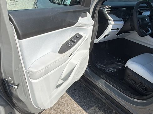 Used 2026 Jeep Cherokee Laredo AWD/4WD image 14
