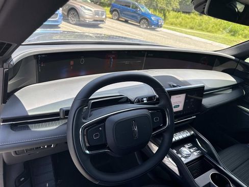 New 2025 Lincoln Nautilus Reserve w/ Jet Appearance Package image 34