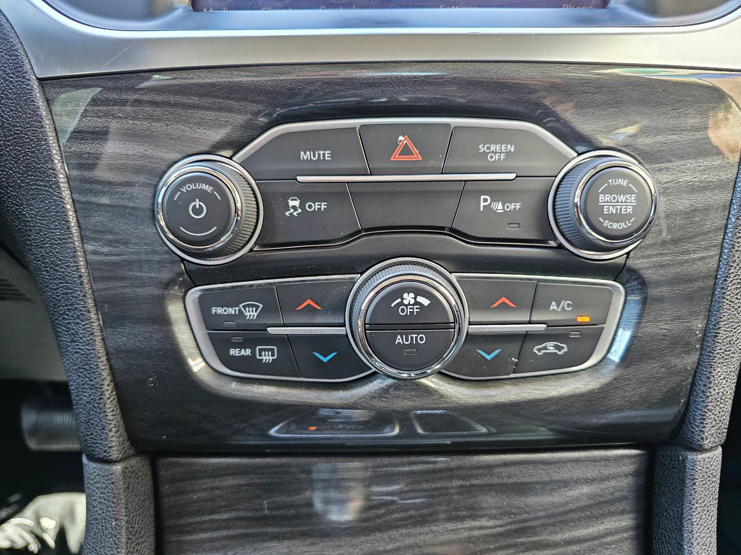 Used 2021 Chrysler 300 Touring L RWD image 13