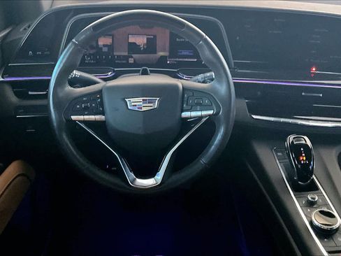 Used 2023 Cadillac Escalade ESV Premium Luxury image 6