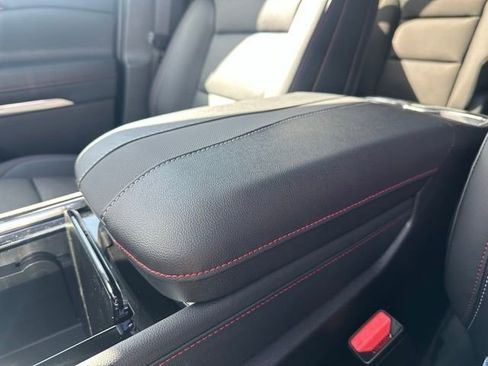 New 2026 Chevrolet Traverse Z71 w/ LPO, Floor Liner Package AWD/4WD image 11