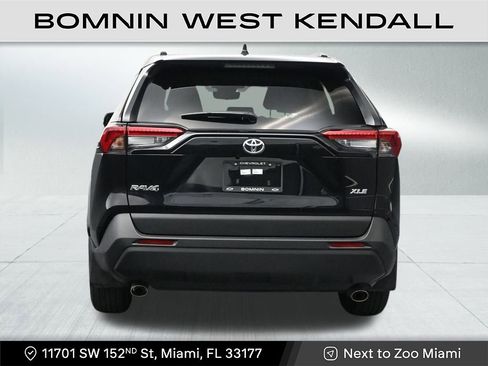 Used 2025 Toyota RAV4 XLE w/ Convenience Package image 4