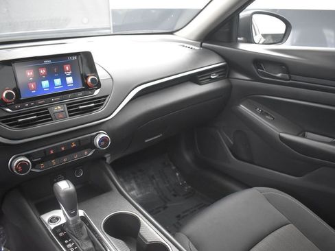 Used 2024 Nissan Altima 2.5 S image 32