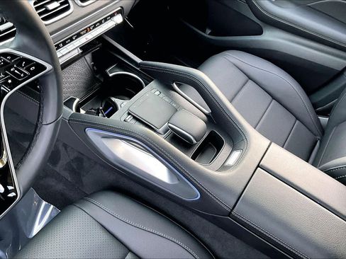 Used 2025 Mercedes-Benz GLE 350 4MATIC image 16