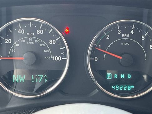 Used 2017 Jeep Wrangler Unlimited Sahara w/ Max Tow Package image 15