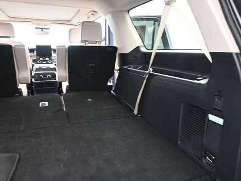 Used 2024 Ford Expedition Max Limited image 11