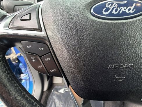 Used 2024 Ford Edge SEL image 19