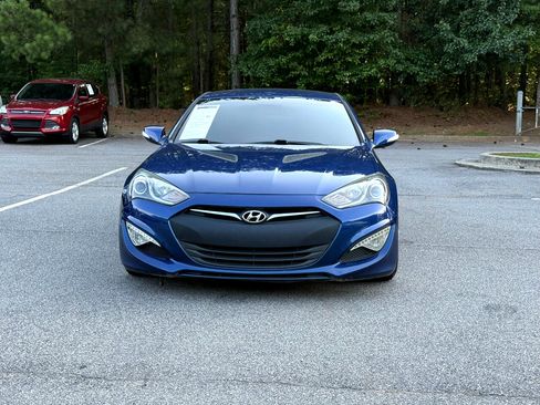 Used 2015 Hyundai Genesis 3.8 image 2