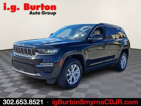 Used 2023 Jeep Grand Cherokee Limited AWD/4WD image 3