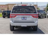 Used 2017 Lincoln Navigator Select image 4