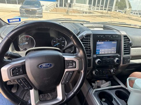 Used 2019 Ford F350 Platinum w/ Platinum Ultimate Package AWD/4WD image 26