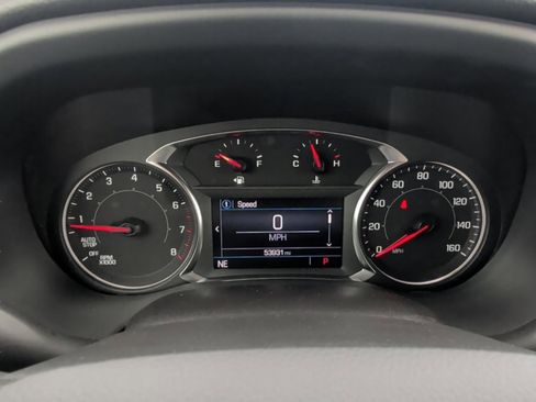 Used 2023 GMC Acadia SLE image 15