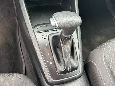Certified 2021 Kia Rio S FWD image 10