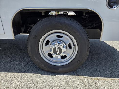 New 2026 Ford F350 XL w/ XL Chrome Package RWD image 27