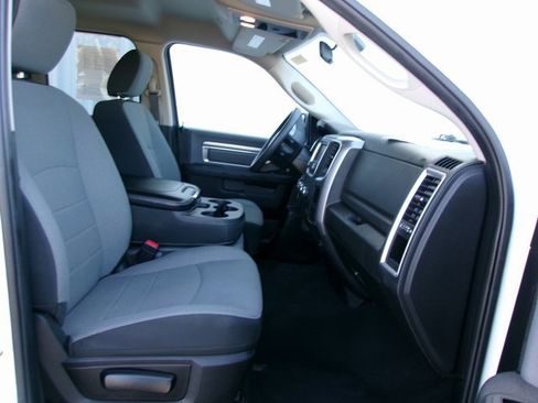 Used 2024 RAM 1500 Classic SLT image 19