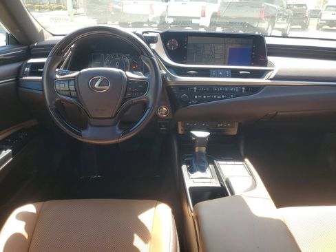 Used 2020 Lexus ES 350 w/ Premium Package image 11