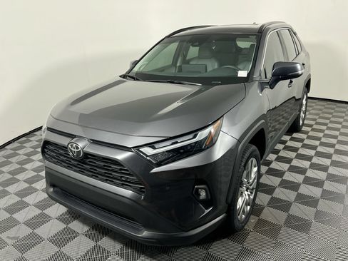 Used 2023 Toyota RAV4 XLE Premium FWD image 7