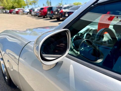 Used 2009 Pontiac Solstice GXP w/ Premium Package RWD image 13