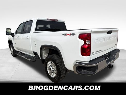 Used 2025 Chevrolet Silverado 2500 LT w/ Convenience Package AWD/4WD image 6