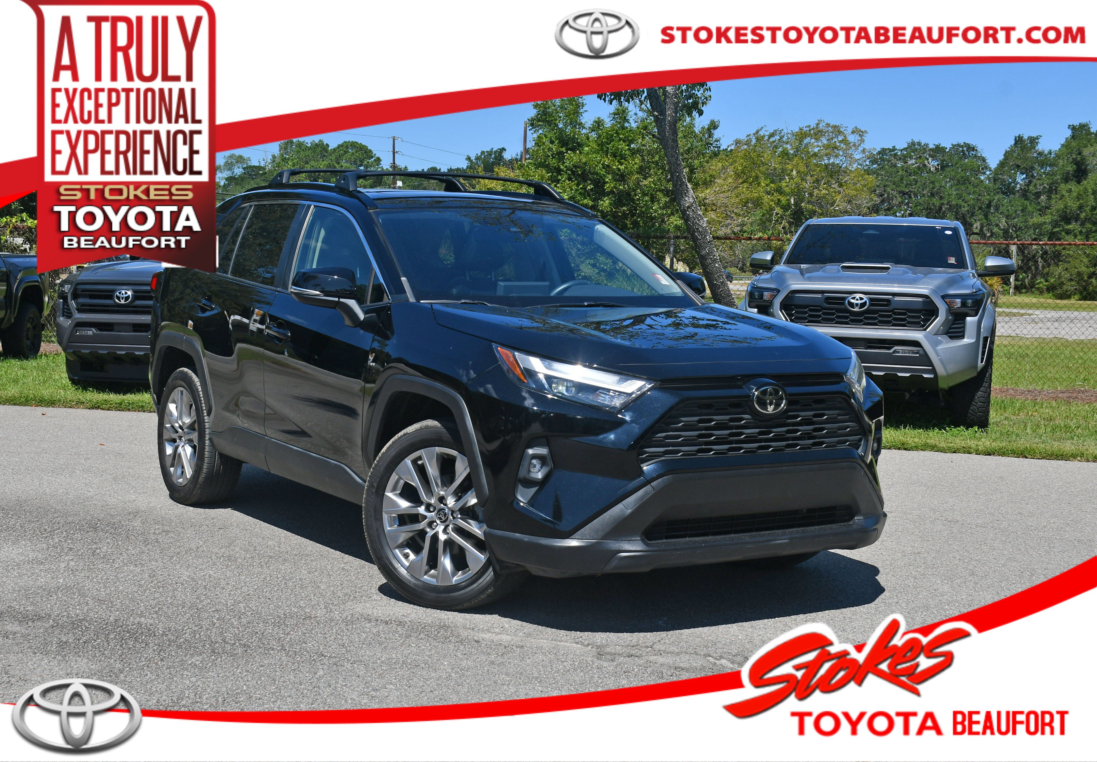 Used 2022 Toyota RAV4 XLE Premium FWD image 1