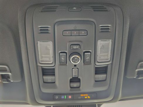 Used 2023 GMC Yukon XL Denali w/ Denali Reserve Package image 39