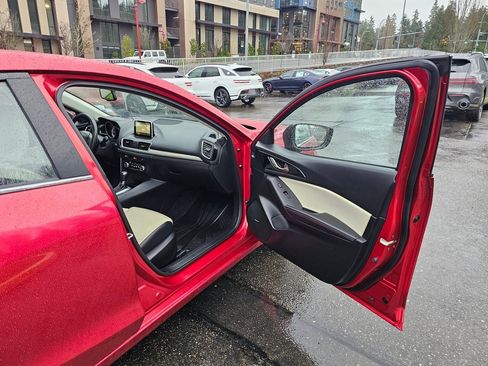 Used 2014 MAZDA MAZDA3 s Grand Touring image 28