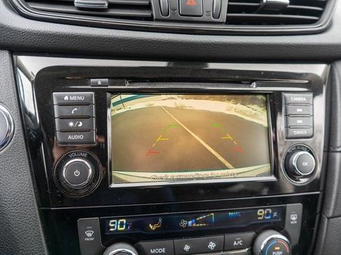 Used 2020 Nissan Rogue SV image 27