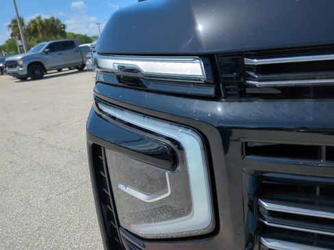 New 2026 Chevrolet Suburban High Country RWD image 9