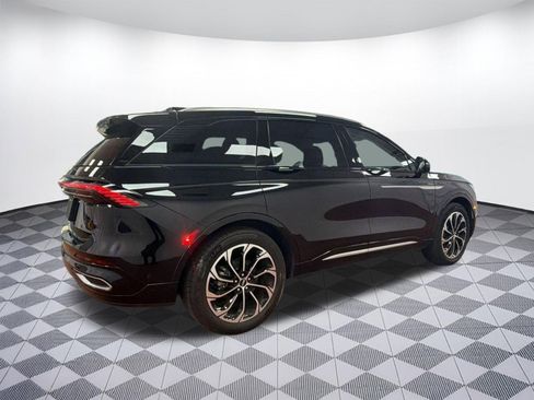 Used 2024 Lincoln Nautilus Reserve w/ Equipment Group 203A image 8