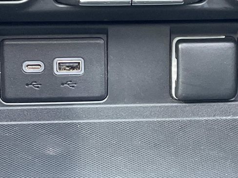 Used 2023 Chevrolet Tahoe Z71 w/ Luxury Package image 29